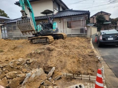 ユンボのスケルトンバケット